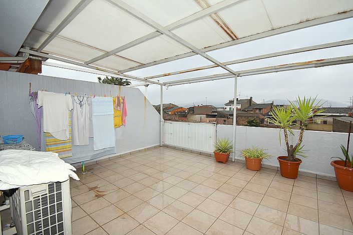 Image No.32-5 Bed Townhouse for sale