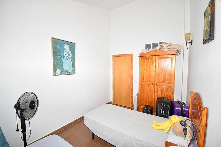 Image No.9-5 Bed Townhouse for sale