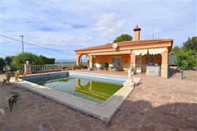 Image No.0-Villa de 4 chambres à vendre à Alzira