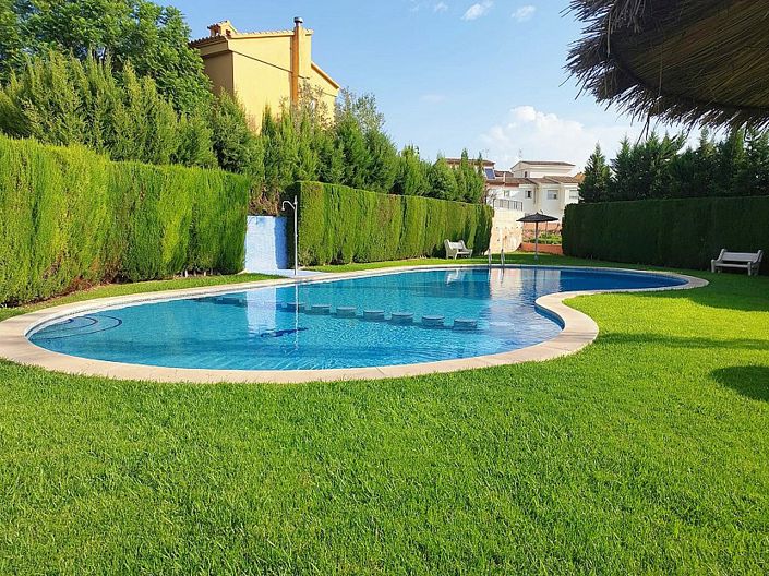 Image No.1-3 Bed Villa for sale