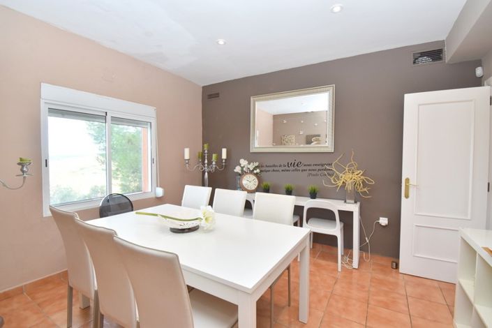 Image No.3-3 Bed Villa for sale