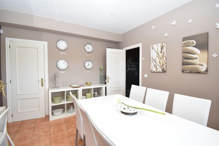 Image No.8-3 Bed Villa for sale