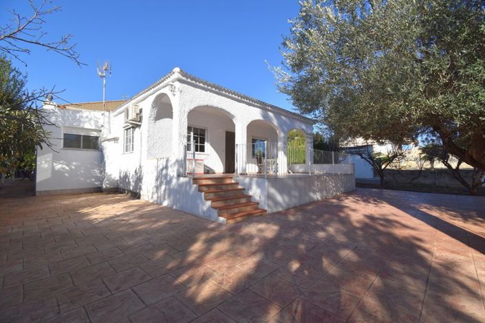 Image No.1-3 Bed Villa for sale