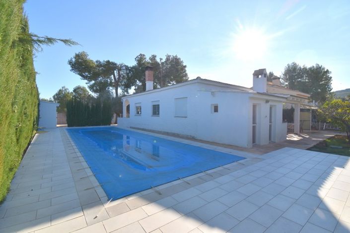 Image No.2-3 Bed Villa for sale