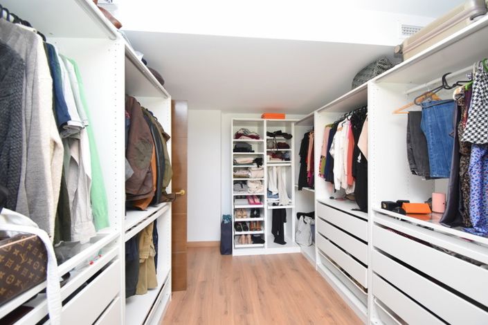 Image No.16-3 Bed Villa for sale