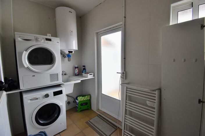 Image No.23-4 Bed Townhouse for sale