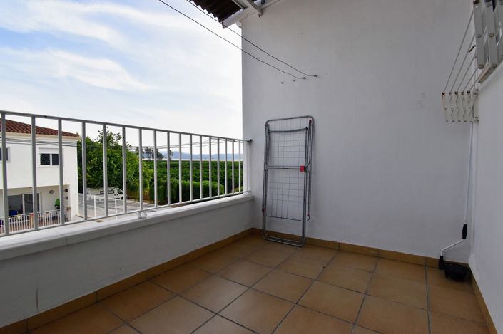 Image No.24-4 Bed Townhouse for sale