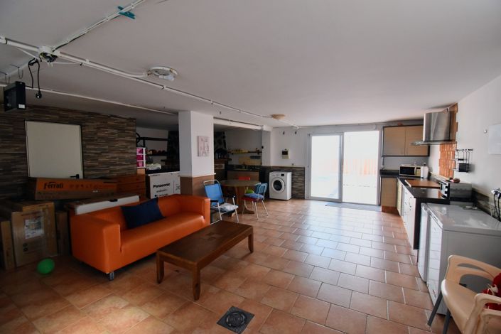 Image No.30-4 Bed Townhouse for sale