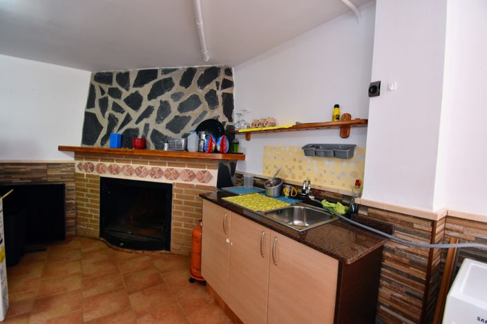 Image No.32-4 Bed Townhouse for sale