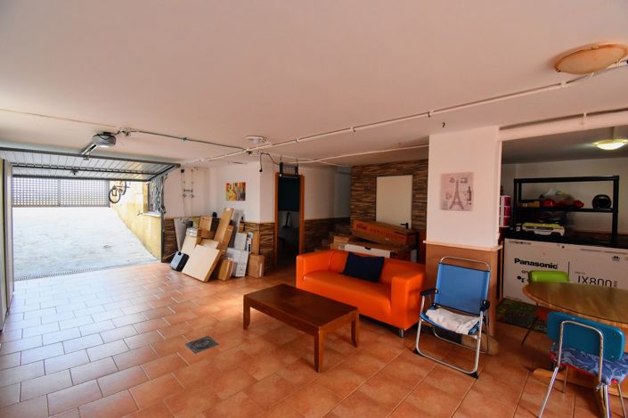 Image No.33-4 Bed Townhouse for sale