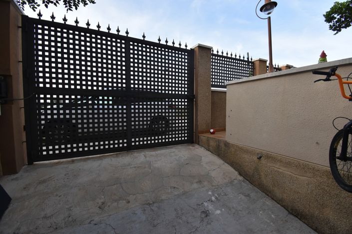 Image No.39-4 Bed Townhouse for sale