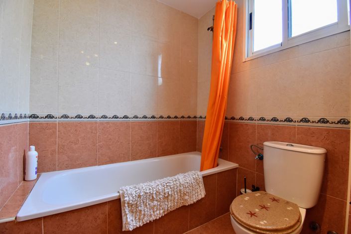 Image No.17-4 Bed Villa for sale