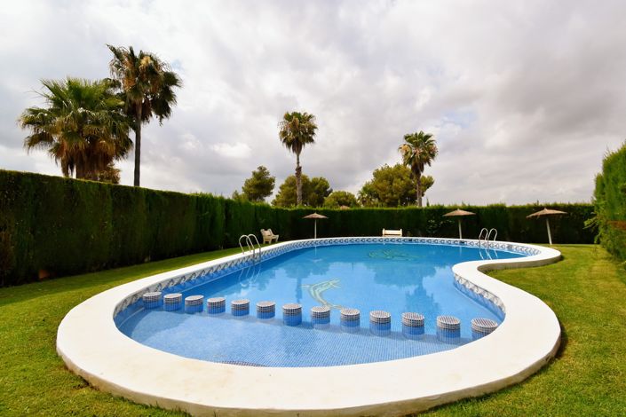 Image No.2-4 Bed Villa for sale