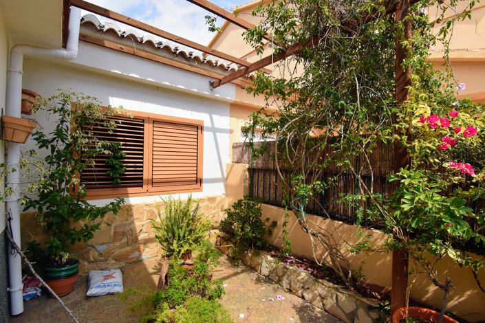 Image No.24-4 Bed Villa for sale