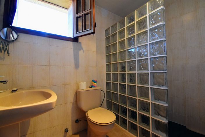 Image No.17-7 Bed Villa for sale