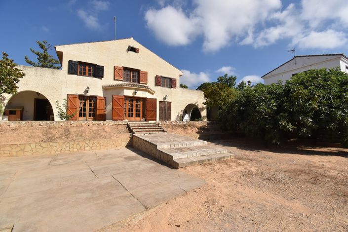 Image No.2-7 Bed Villa for sale