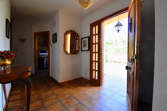 Image No.5-7 Bed Villa for sale