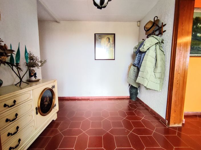 Image No.14-5 Bed Villa for sale