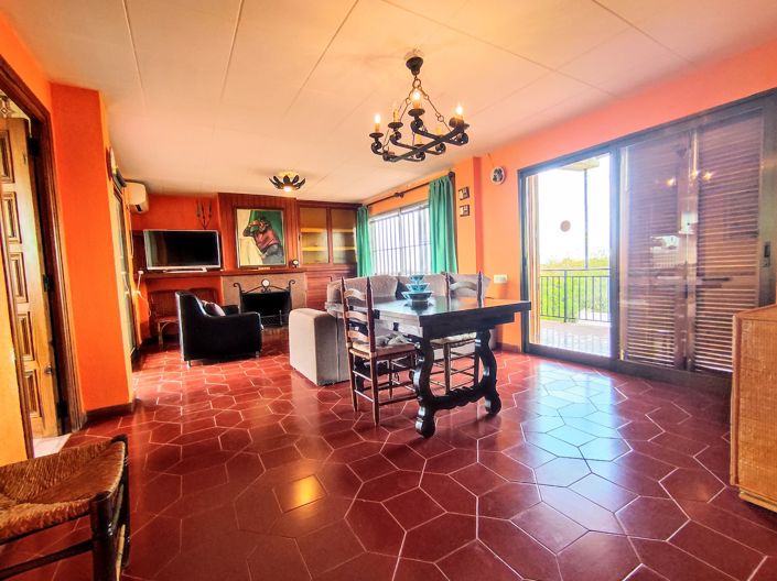 Image No.15-5 Bed Villa for sale