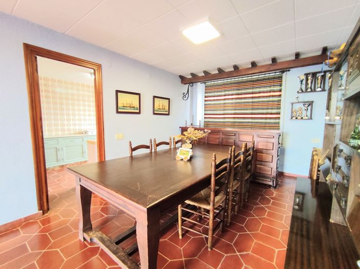 Image No.6-5 Bed Villa for sale