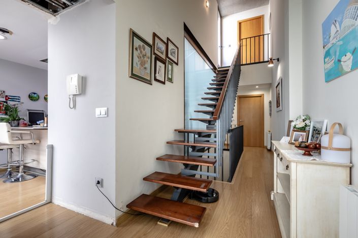 Image No.10-4 Bed Townhouse for sale