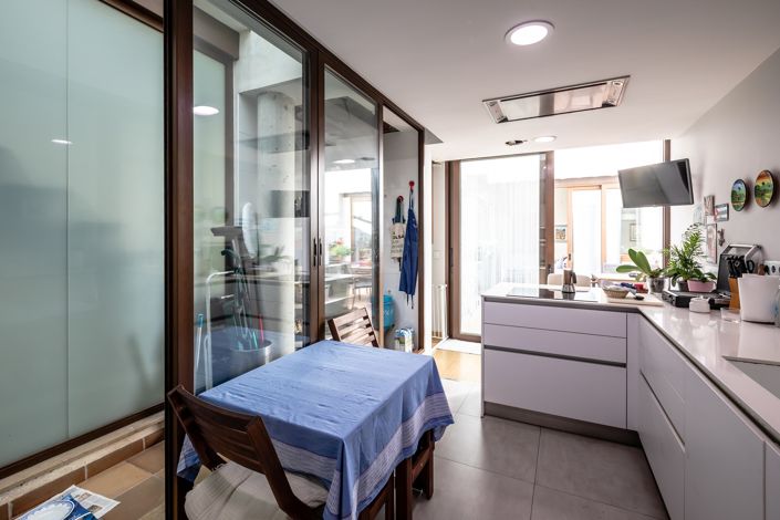 Image No.13-4 Bed Townhouse for sale