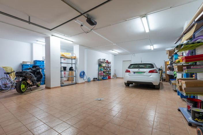 Image No.36-4 Bed Townhouse for sale