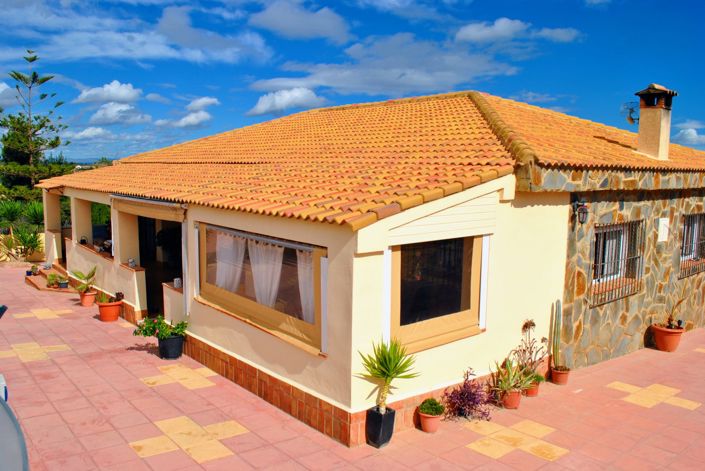 Image No.1-6 Bed Villa for sale