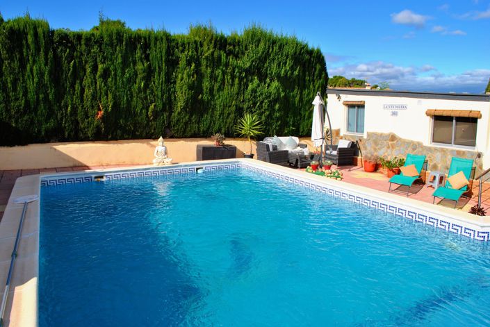 Image No.2-6 Bed Villa for sale