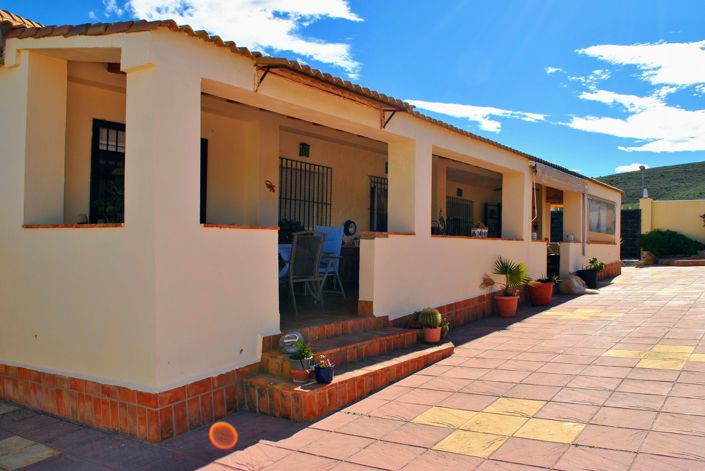 Image No.35-6 Bed Villa for sale