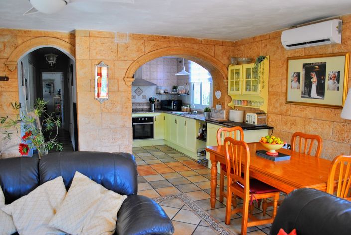 Image No.4-6 Bed Villa for sale