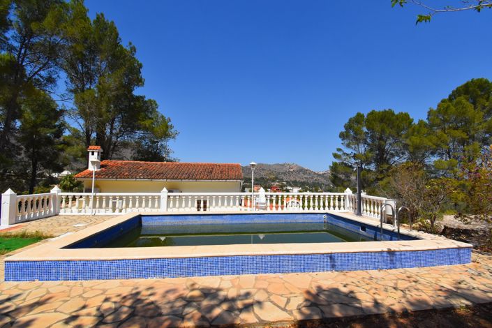 Image No.1-3 Bed Villa for sale