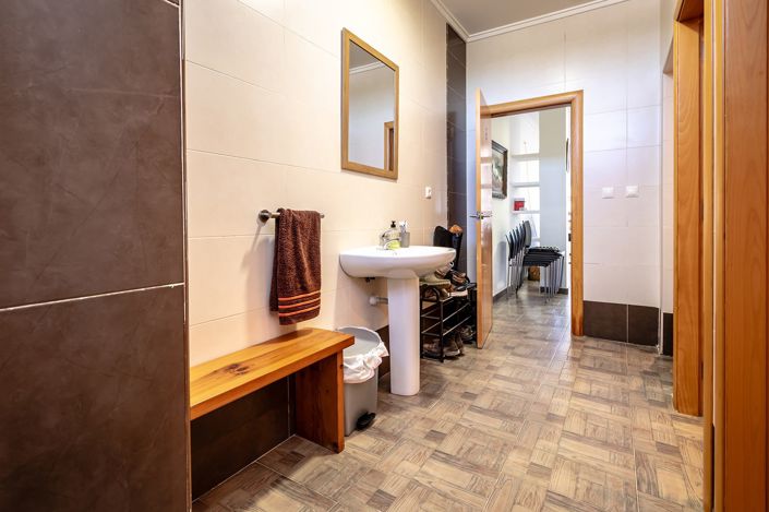 Image No.28-5 Bed Villa for sale