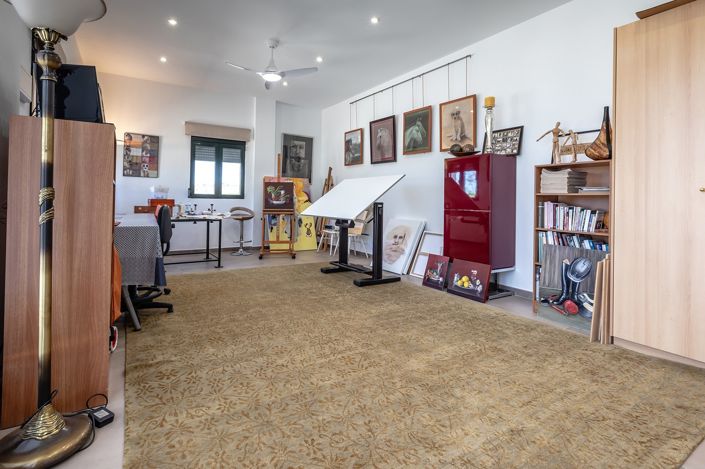 Image No.30-5 Bed Villa for sale