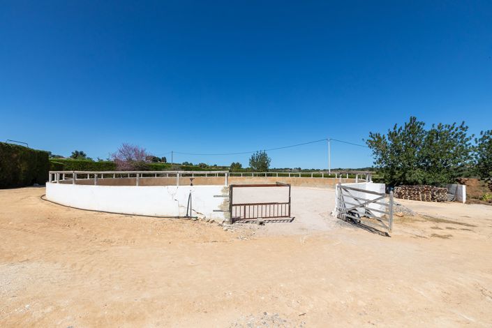 Image No.36-5 Bed Villa for sale