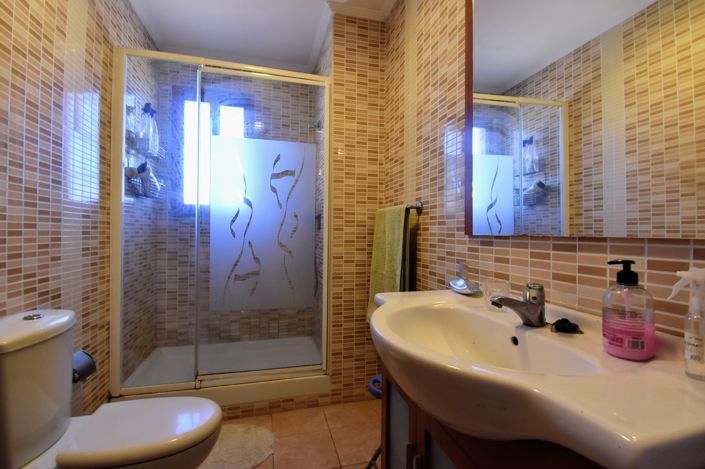 Image No.10-5 Bed Villa for sale