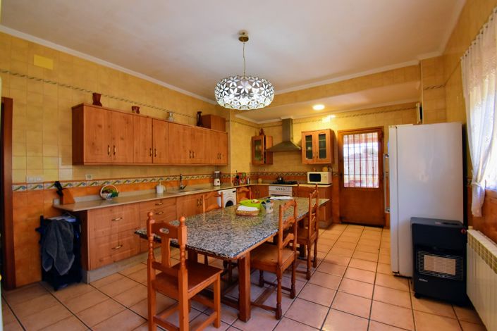 Image No.3-5 Bed Villa for sale