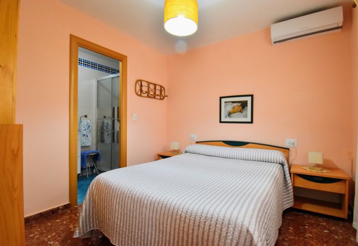 Image No.10-4 Bed Villa for sale