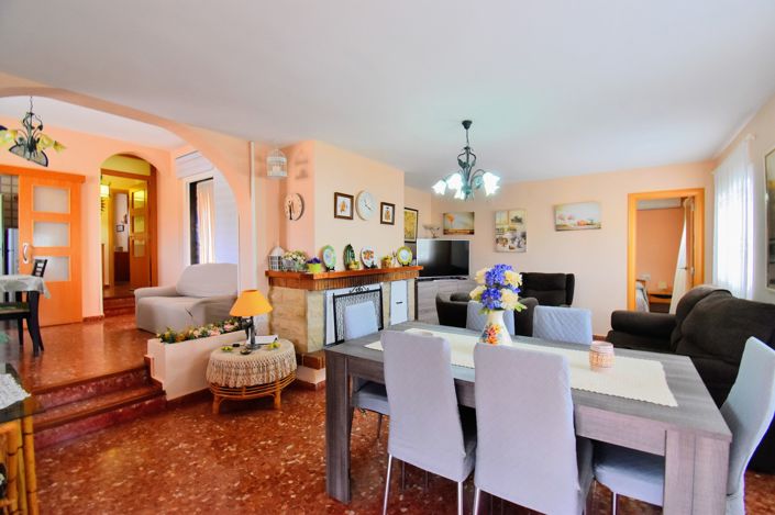 Image No.5-4 Bed Villa for sale