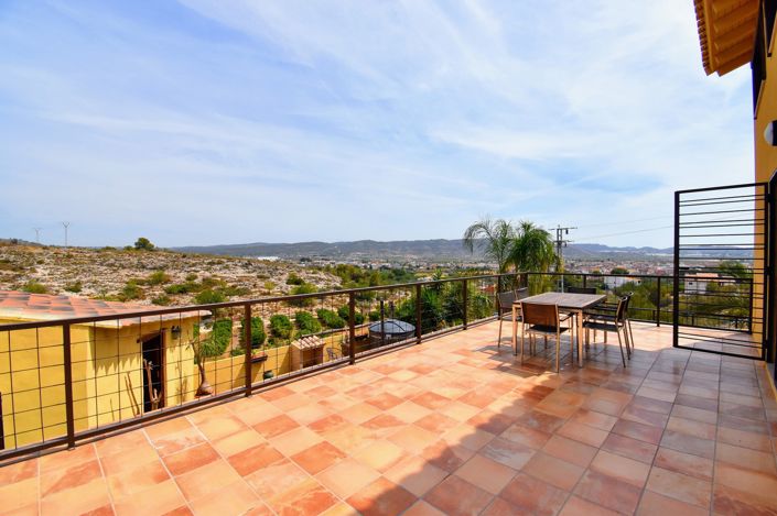 Image No.17-3 Bed Villa for sale