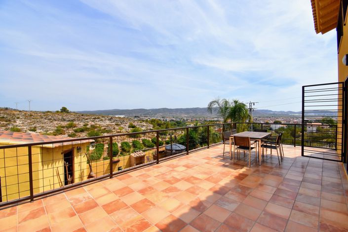 Image No.3-3 Bed Villa for sale