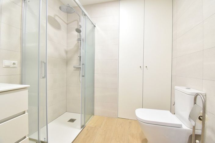 Image No.11-3 Bed Property for sale