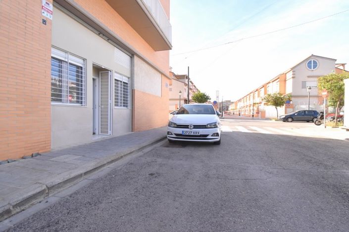 Image No.21-3 Bed Property for sale