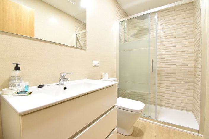 Image No.4-3 Bed Property for sale