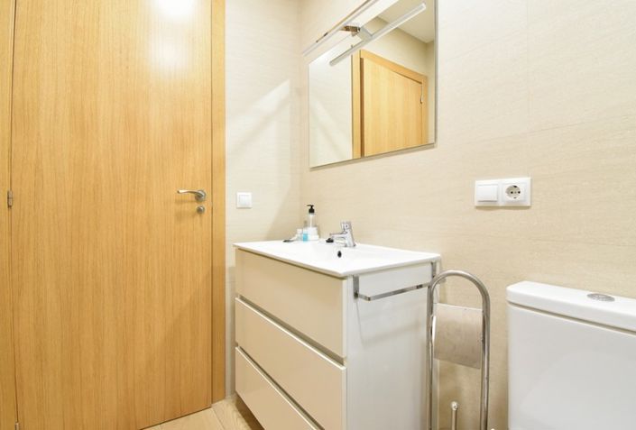 Image No.5-3 Bed Property for sale