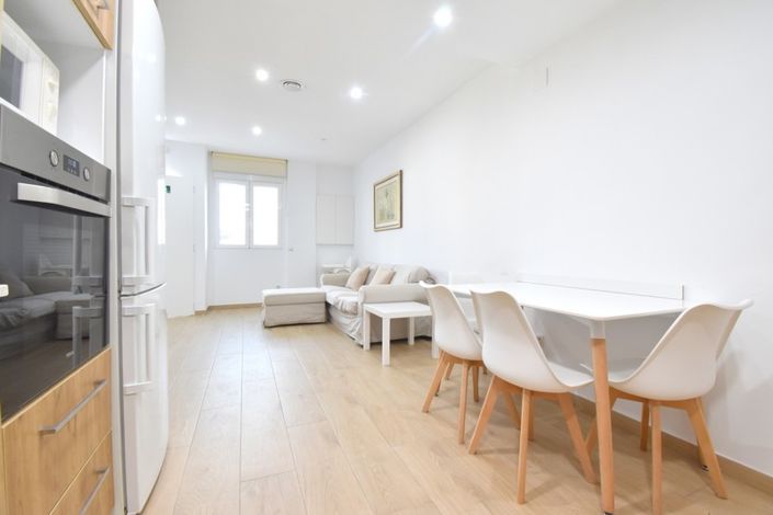 Image No.6-3 Bed Property for sale