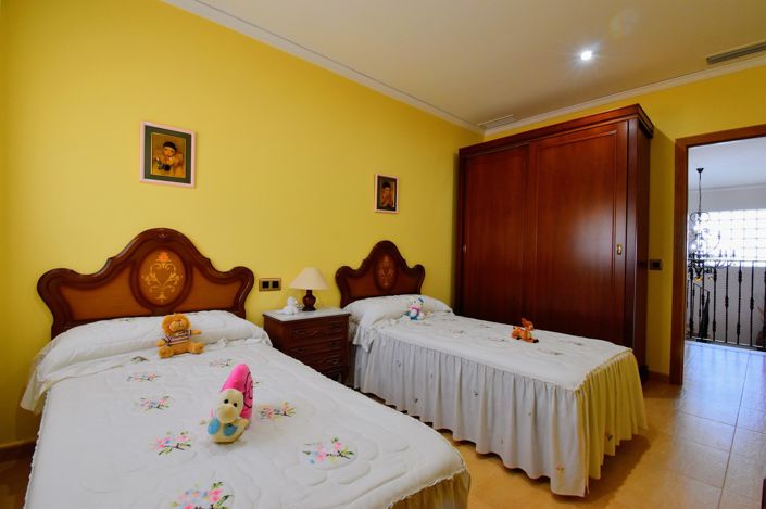 Image No.19-6 Bed Villa for sale