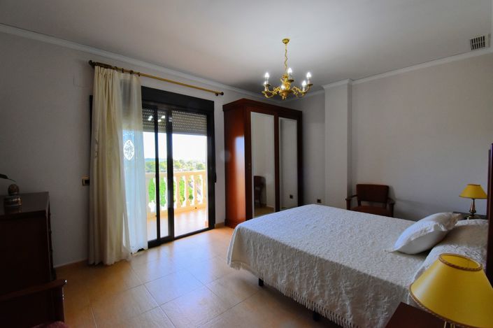 Image No.20-6 Bed Villa for sale