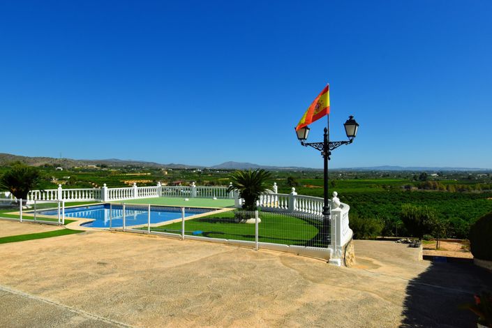 Image No.26-6 Bed Villa for sale