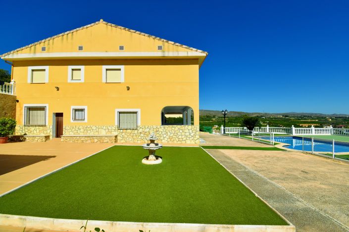 Image No.30-6 Bed Villa for sale